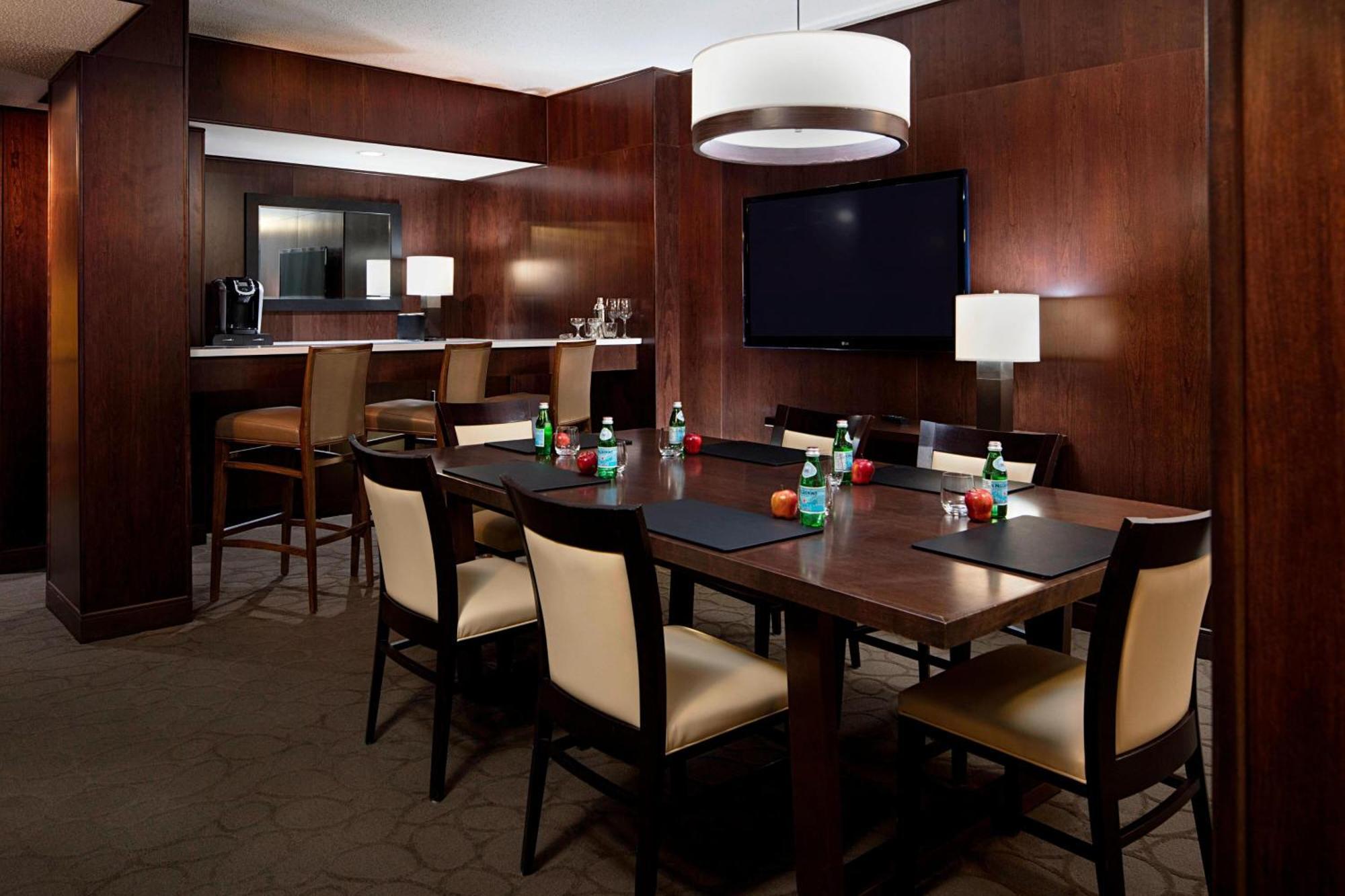 Delta Hotels By Marriott Edmonton South Conference Centre Luaran gambar